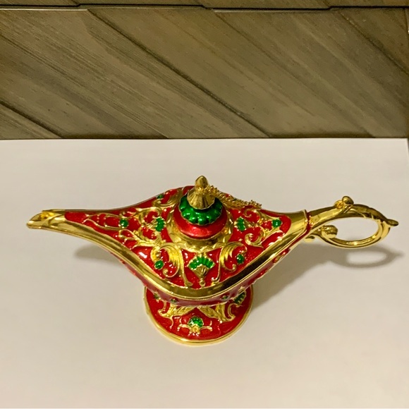 Gold And Red Medium Genie Lamp - Picture 9 of 10